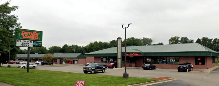 Family Video - Kentwood - 5255 Eastern Ave Se (newer photo)